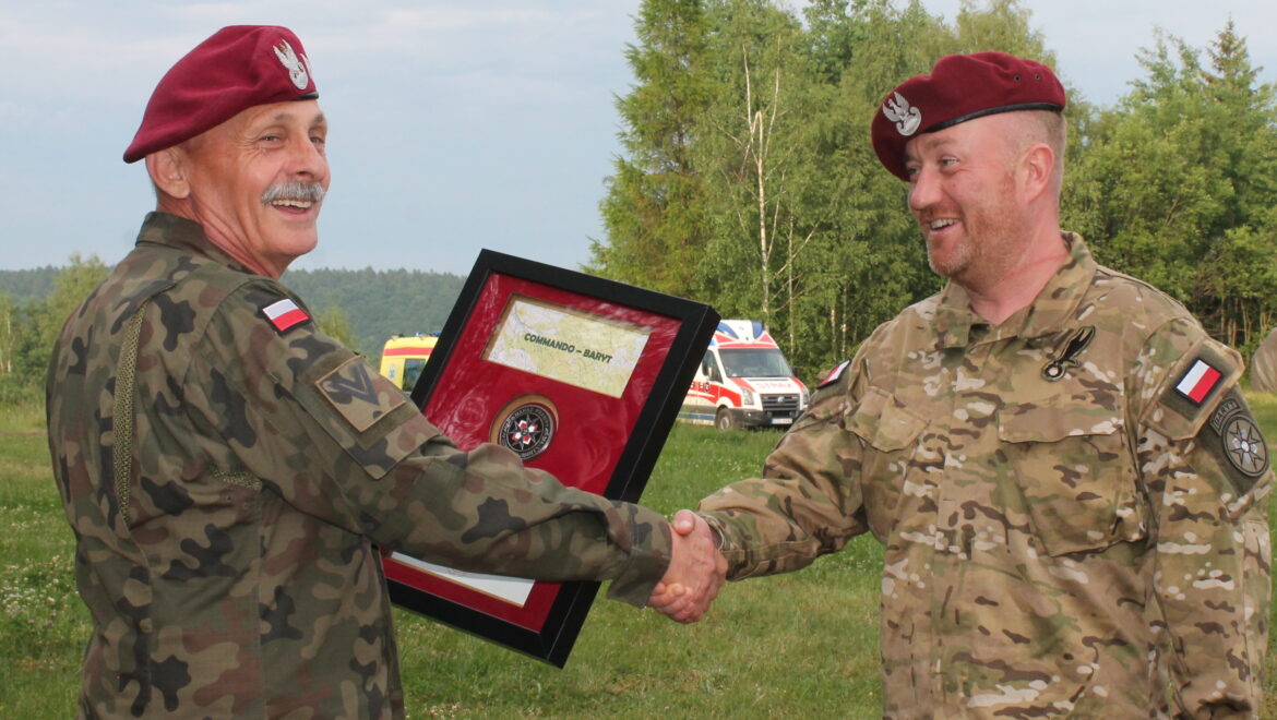 COMMANDO ZOBOWIĄZUJE