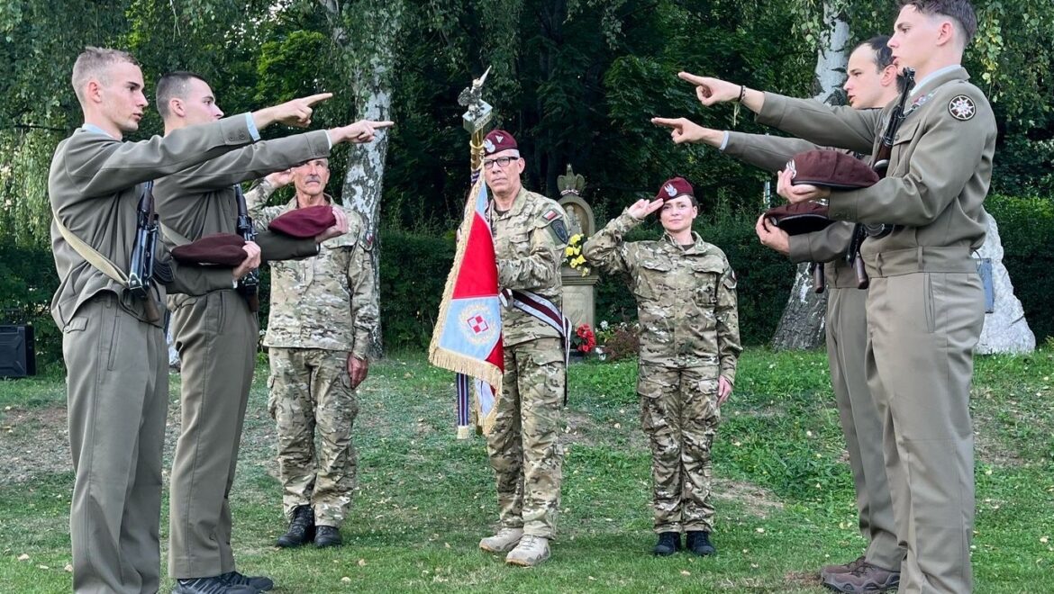 ŚLUBOWALI  WIERNOŚĆ NAJJAŚNIESZEJ